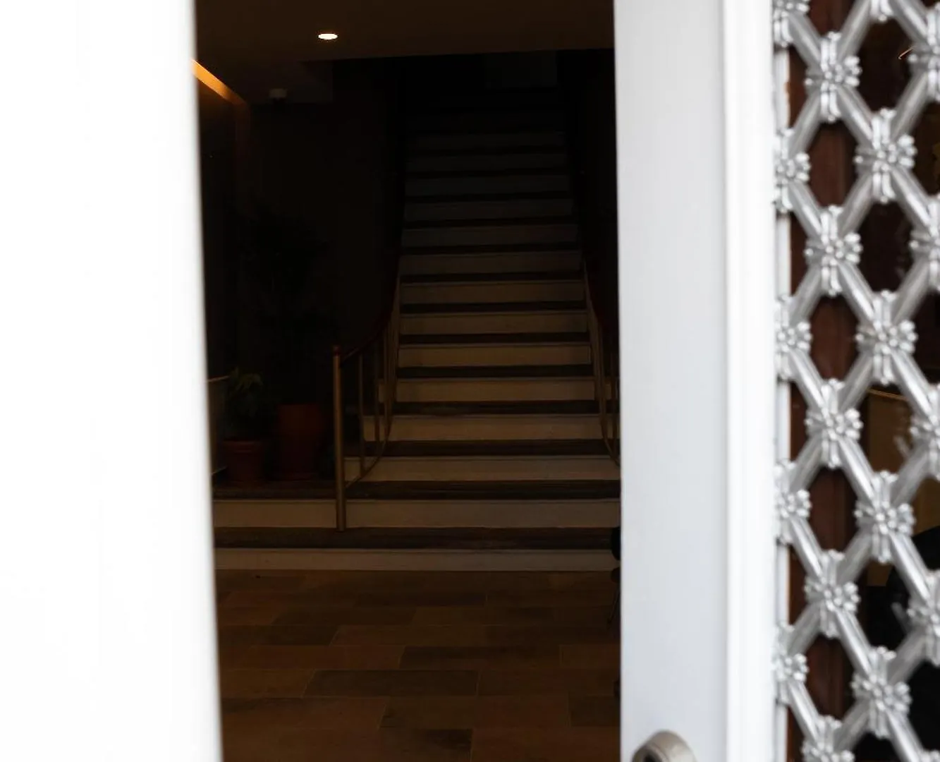 Guest House Jacaranda Faro 0*,